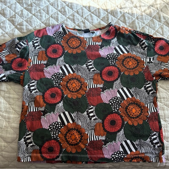 Marimekko Tops - Marimekko ladies XS Uniqlo T shirt
